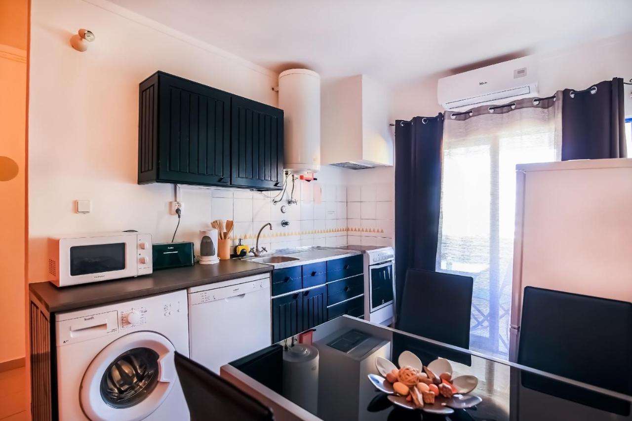 Apartment In Praia Da Rocha With A-C, Terrace In Portimao Exterior photo