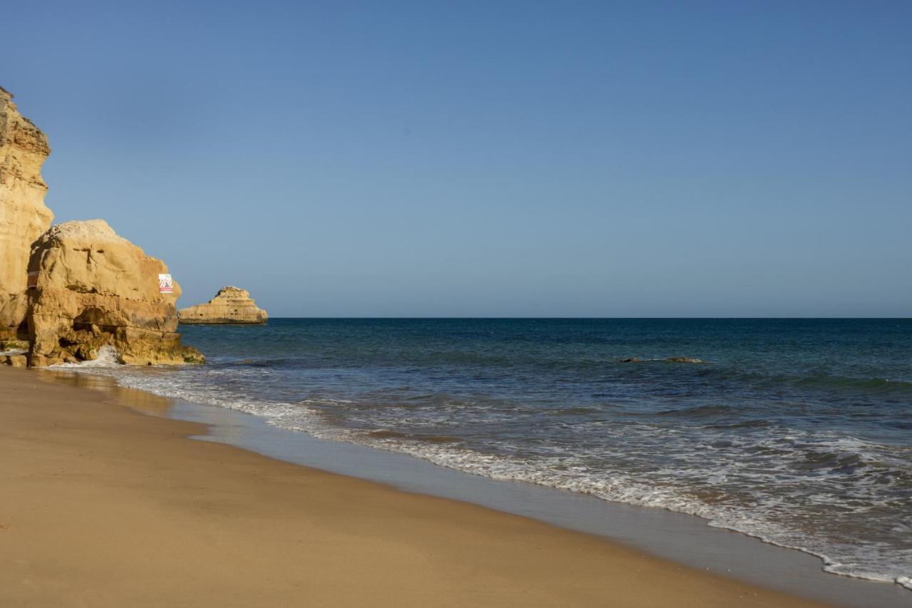 Apartment In Praia Da Rocha With A-C, Terrace In Portimao Exterior photo